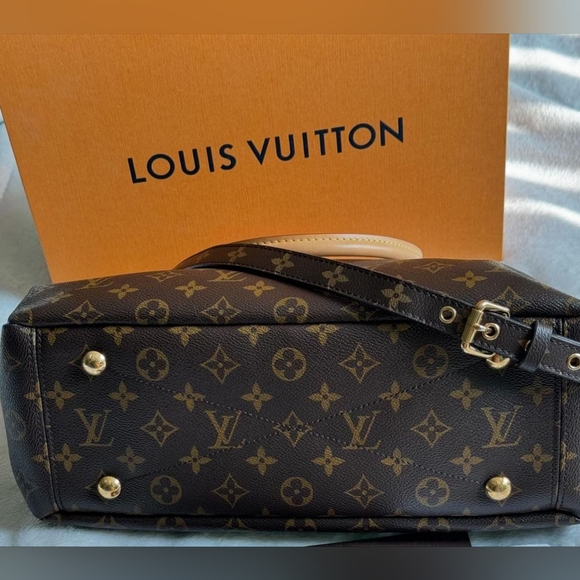 Louis Vuitton Pallas - Picture 6 of 7